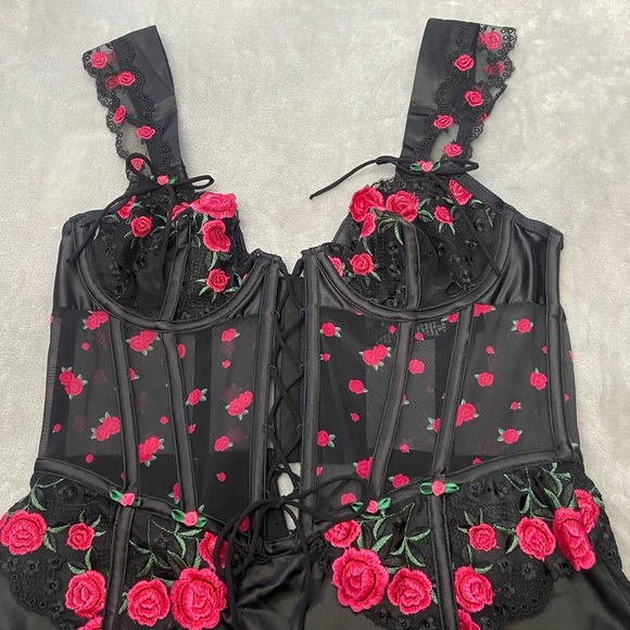 New! FOR LOVE & LEMONS Roja embroidered Slip Dress 27972 - Picture 6 of 9